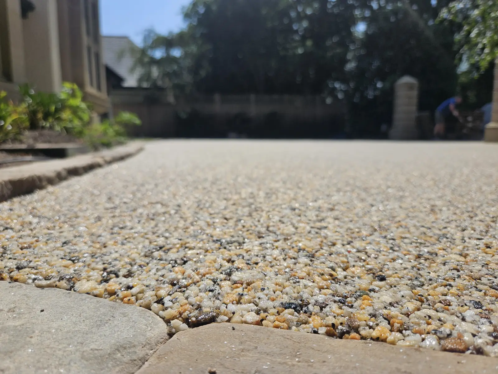 Close view of resin bound aggregate holding its colour under UV-stable resin, Aurora blend